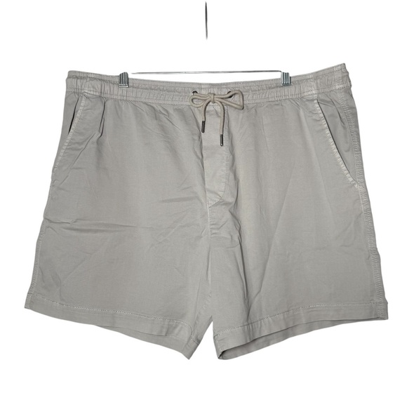 American Eagle 5.5” Lived-In Trekker Short White FLEX Size Large NWT Cargo - Picture 1 of 9